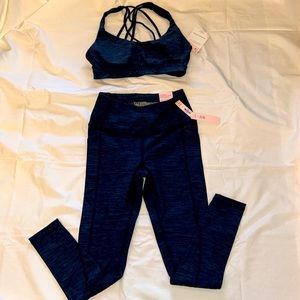 Victoria’s Secret Set NWT Incredible Essential Legging Sz 2+ Sport Bra Sz SM Blu